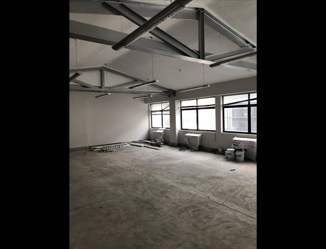 385M² OFFICE TO LET IN GREEN POINT